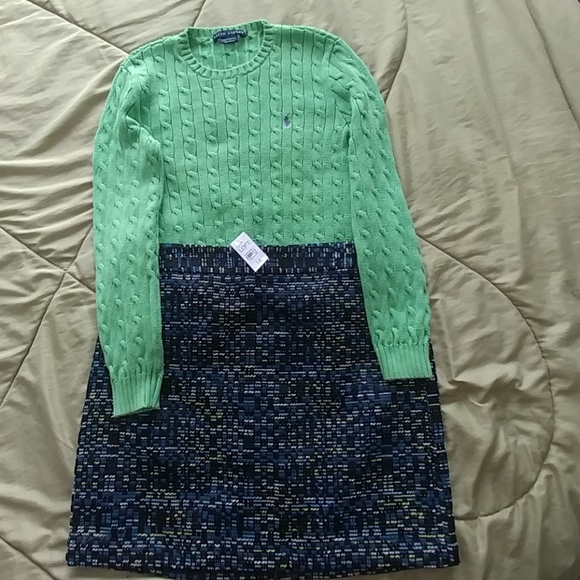 Beautiful Pattern Skirt - Picture 2 of 8